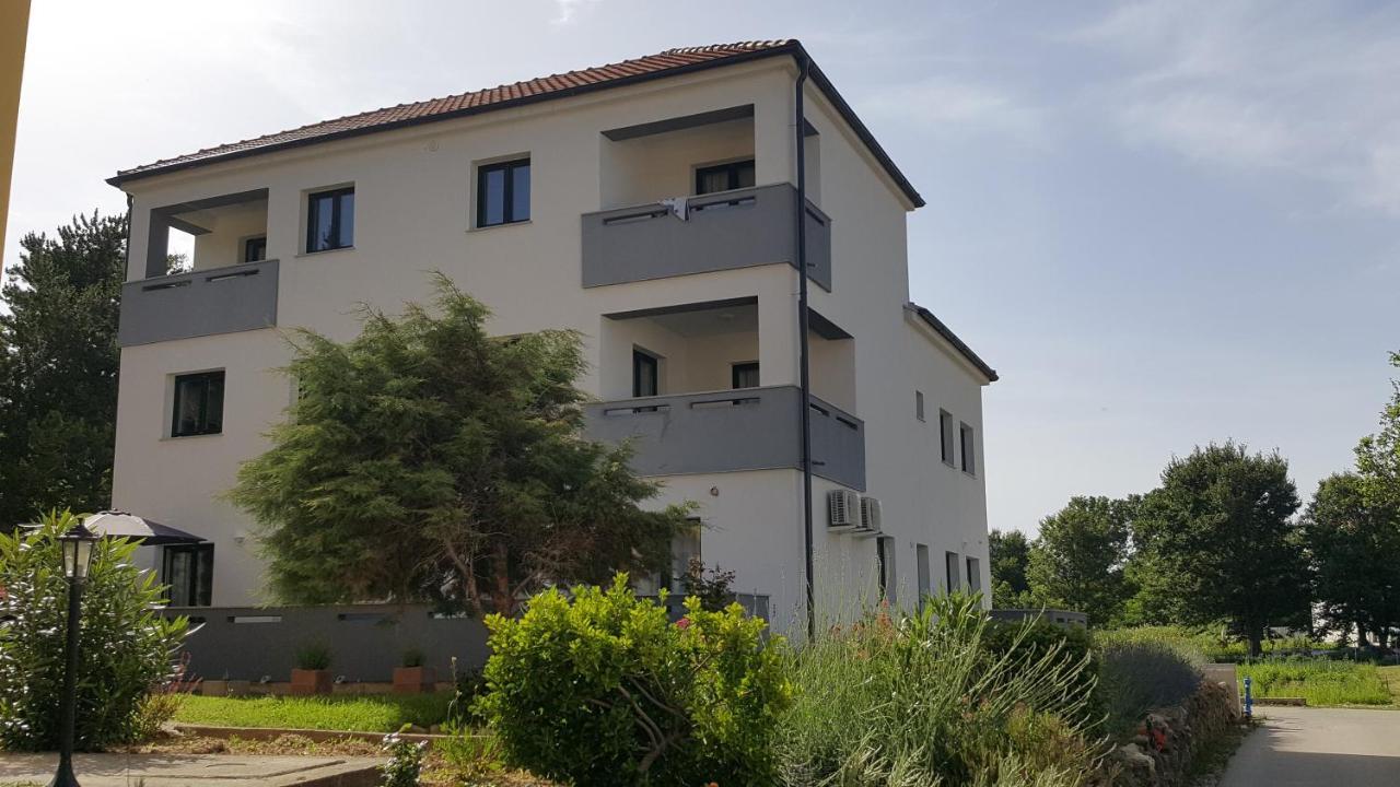 Studios Artemis บัชกา ภายนอก รูปภาพ